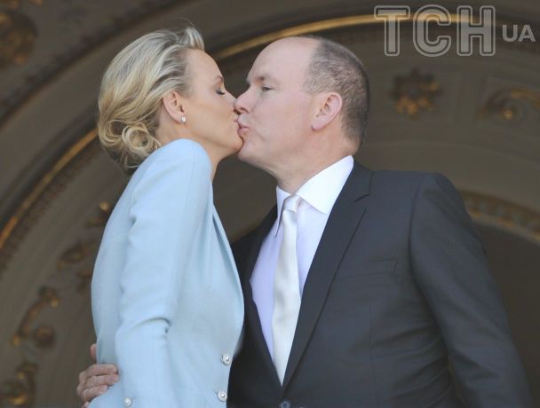 Княгиня Шарлін та князь Альбер у день весілля / © Associated Press