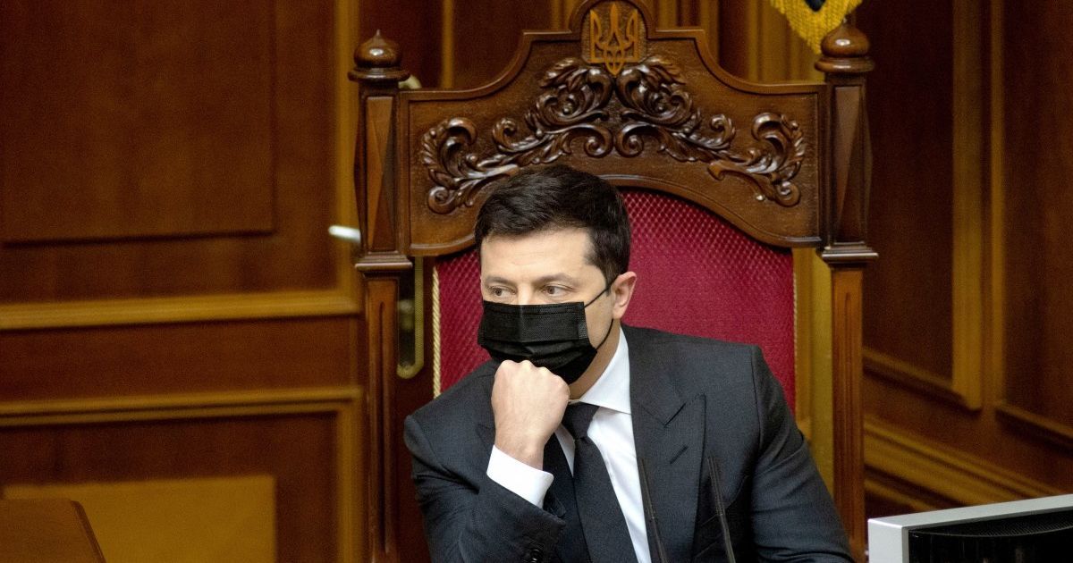 "Я повинен думати про стабільну ситуацію в Україні": Зеленський розповів, чи планує розпускати парламент