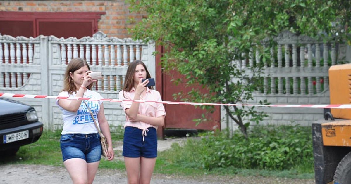 у Гребінці завалився спорткомплекс_8 / © grebenka.com