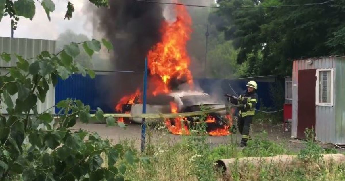 підпал лімузина Київ / © YouTube