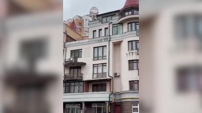 У Києві бойова білка з агентури ГУР виконує таємне завдання на Оболонській набережній