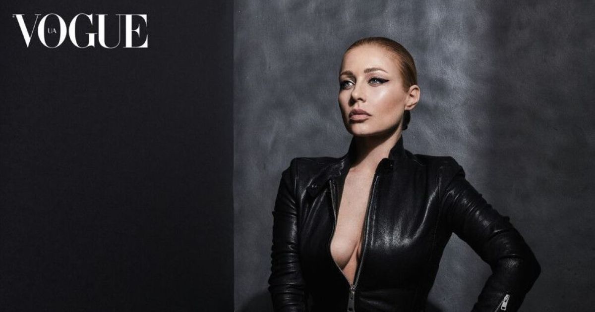 Невпізнавана Тіна Кароль без трусиків позувала для Vogue