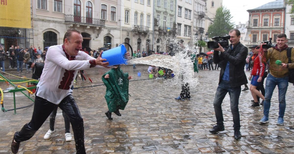 поливальний понеілок у львові_5 / © УНІАН