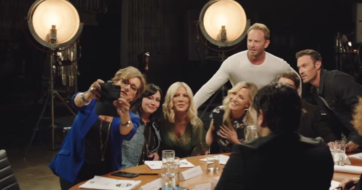 Телеканал Fox показал превью перезапуска культового сериала "Беверли Хиллс 90210"