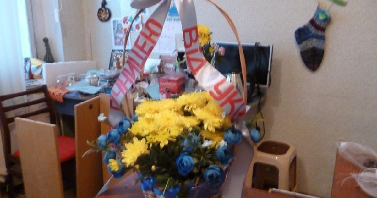 Возложение цветов под памятником Шевченко в Крыму / © facebook.com/alena.popova