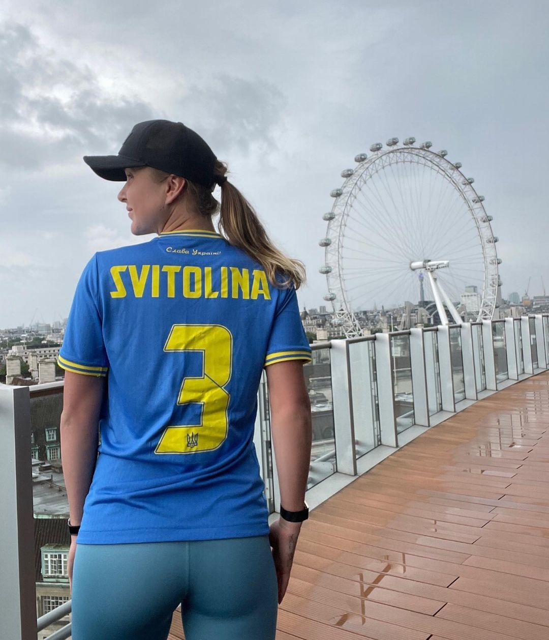 Швеция Украина: Элина Свитолина нарядилась в футболку ...