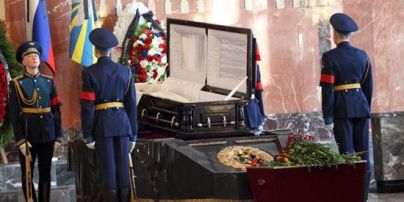 Витрати на поховання президента Росії хочуть скоротити майже вдвічі