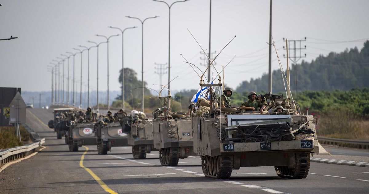 Израильские солдаты у границы с Ливаном