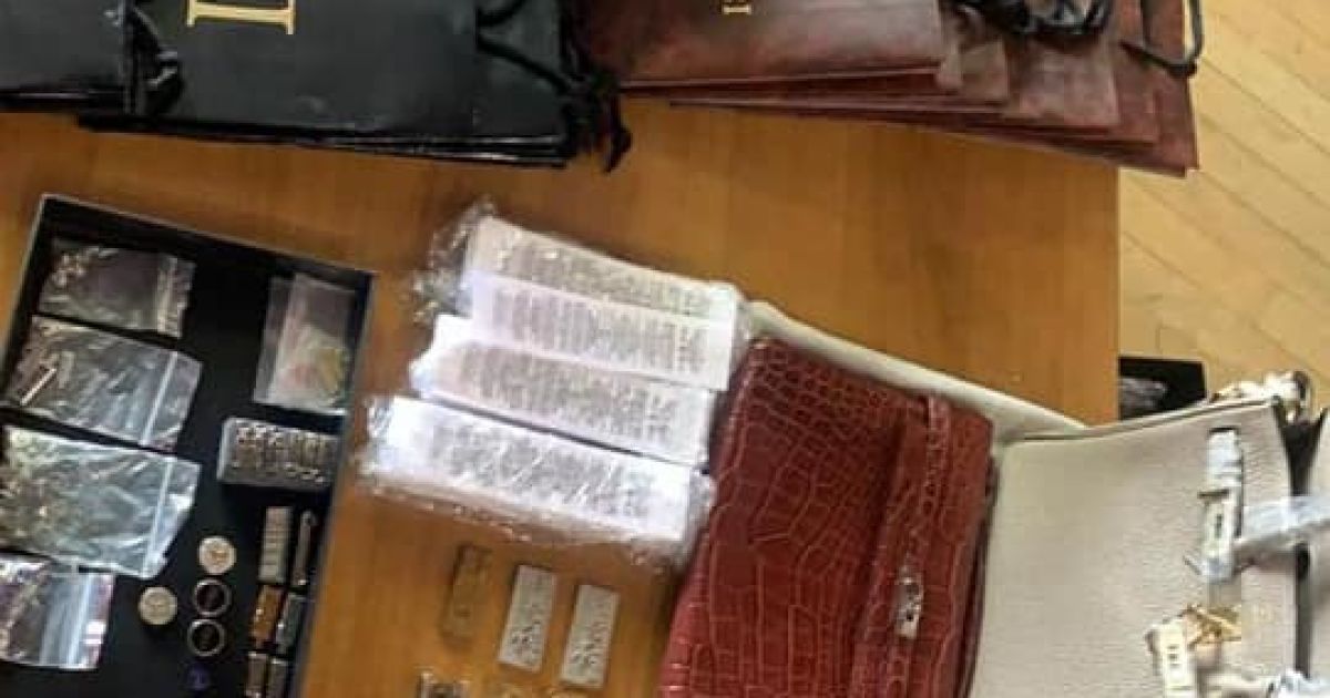 Під Києвом відшивали речі відомих світових брендів