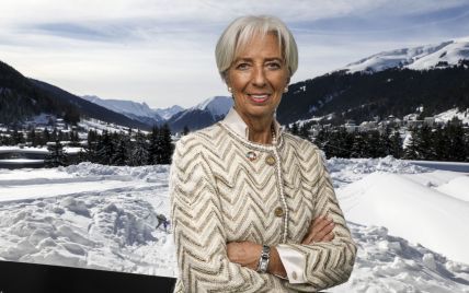 Стильно и красиво: три образа главы Международного валютного фонда на экономическом форуме