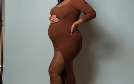 Ще не народила: вагітна Ешлі Грем позувала в обтислій сукні і на підборах