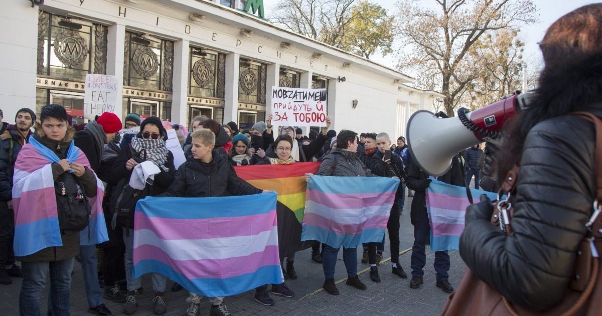 У МЗС України засудили напад на канадського журналіста на "Трансмарші"