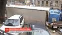 Неуправляемая фура в Днепре побила машины, снесла светофор и перевернулась