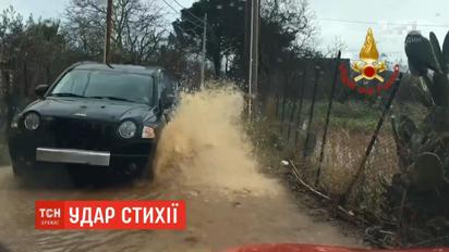 Юг Италии страдает от мощных наводнений