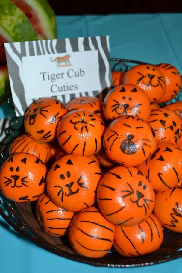З мандаринів можна створити милих "тигренят"