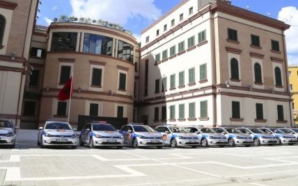 Албанские полицейские получили электрические Volkswagen e-Golf
