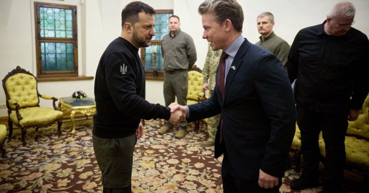 Президент Украины Владимир Зеленский и министр обороны Швеции Пол Йонсон