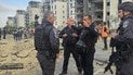 Израильские полицейские на месте атаки по городу Беэр-Шева
