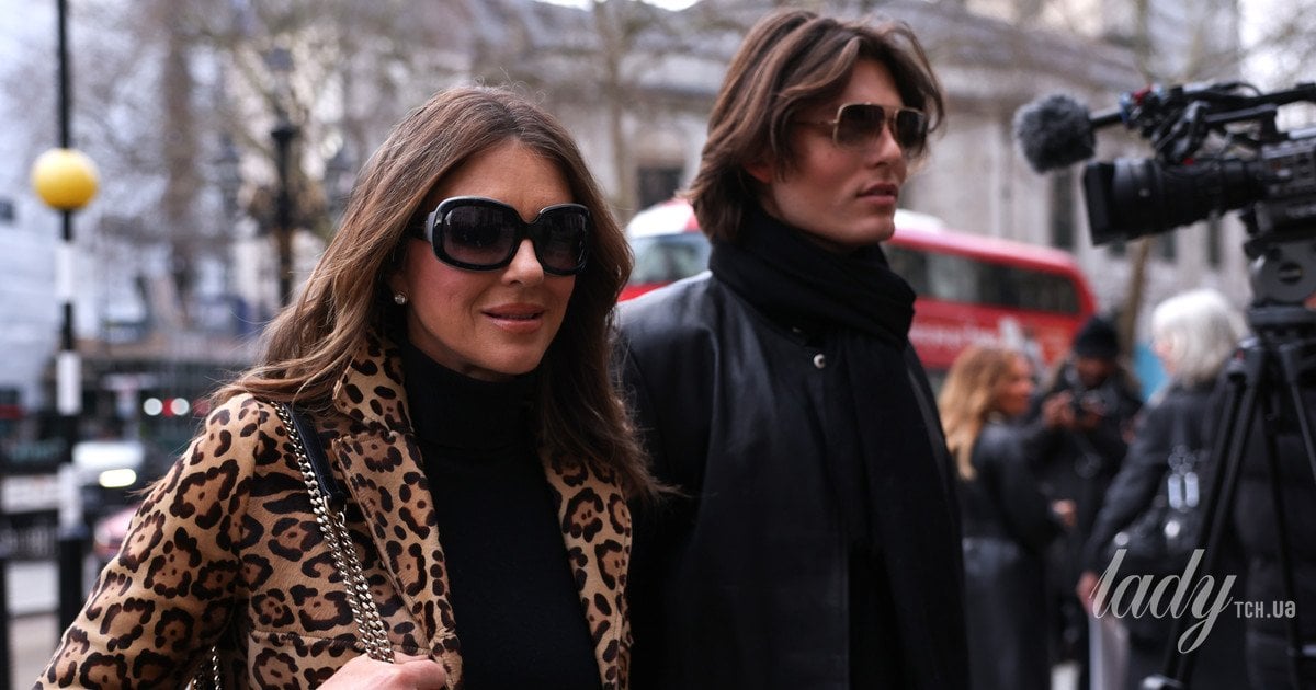 Элизабет Херли с сыном Дэмианом