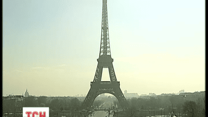 В Париже будут штрафовать за окурки на асфальте