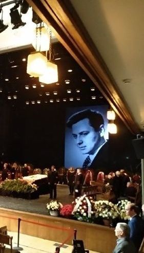 Звезду советского кино Олега Табакова похоронили в Москве