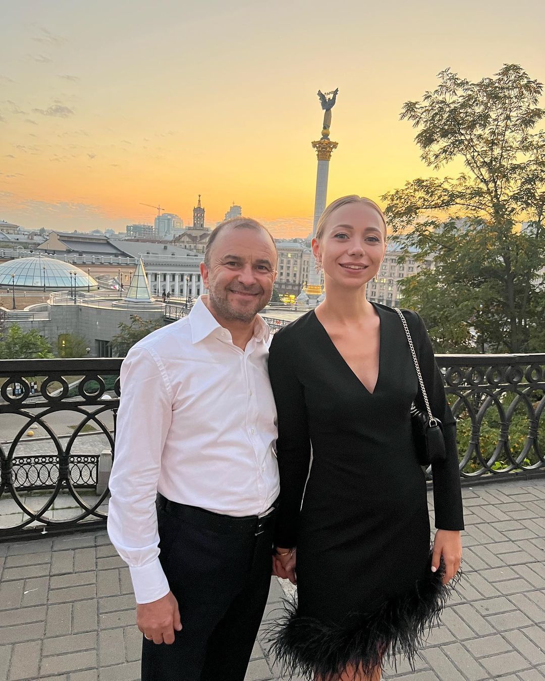 Виктор Павлик с женой / © instagram.com/repyahovakate