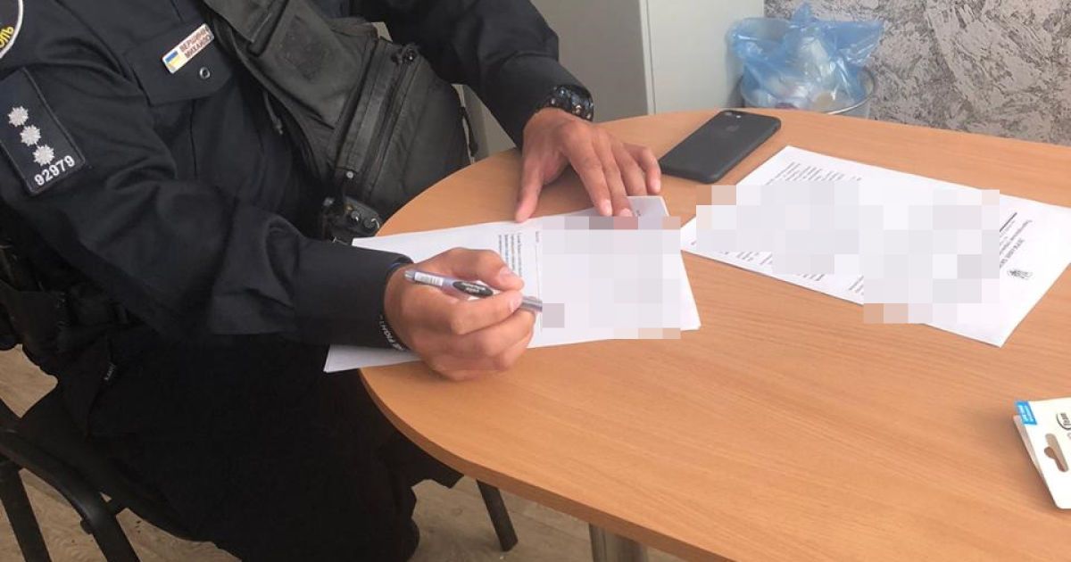 У кабінеті головного патрульного Донеччини знайшли склад боєприпасів: що відомо