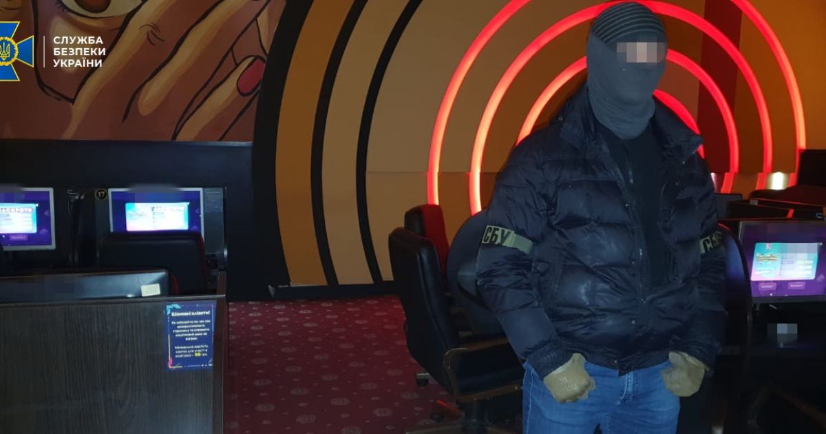 У Рівненській області поліція вилучила майже 500 одиниць техніки гральних закладів