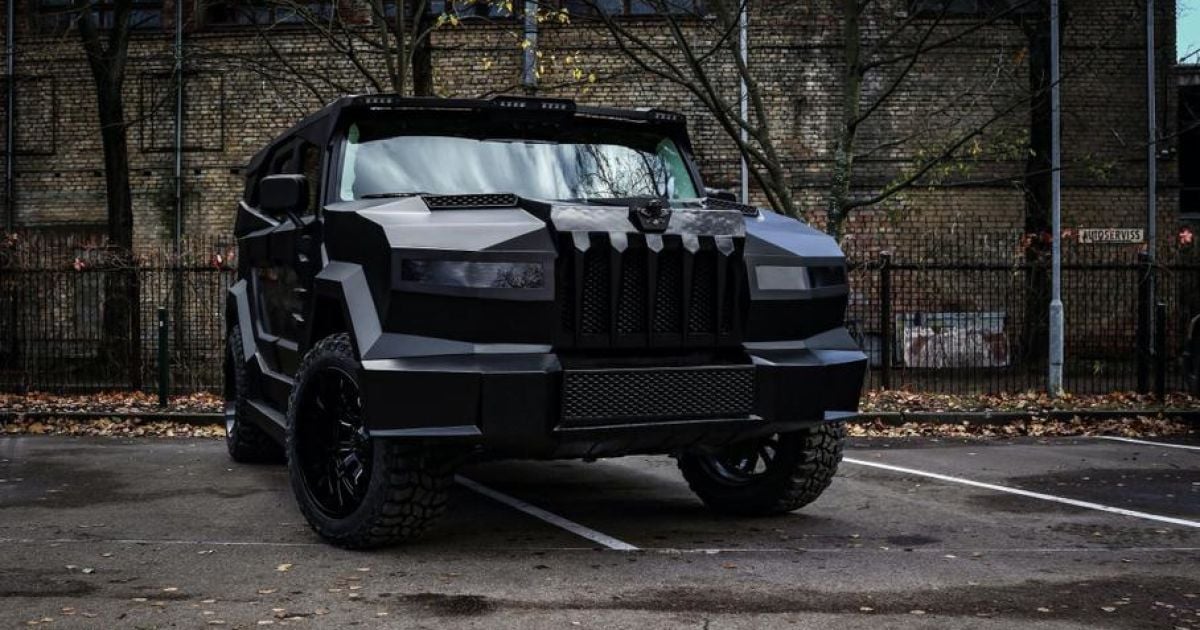 Латвийцы создали элитный броневик на базе Hummer