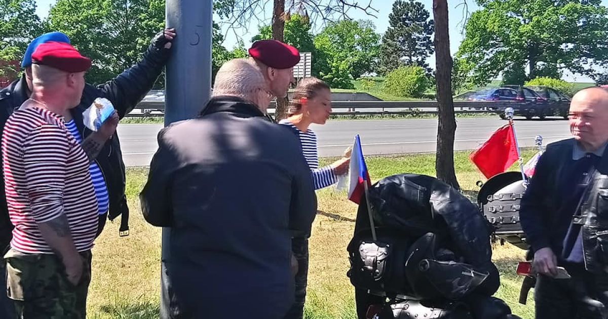 путінські вовки біля Праги_17 / © Facebook/Anton Litvin