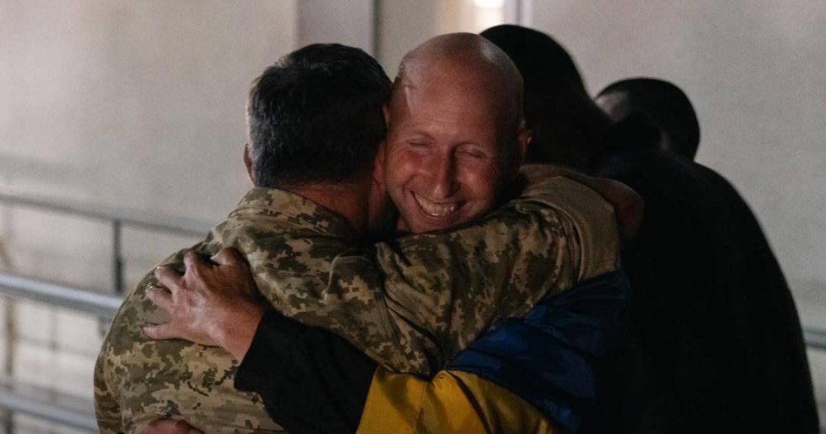 Захисники України у перші години після обміну з РФ