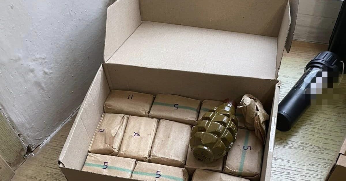 Розкрадання на 1,5 мільярда гривень на закупівлі снарядів: чиновника Міноборони заарештували