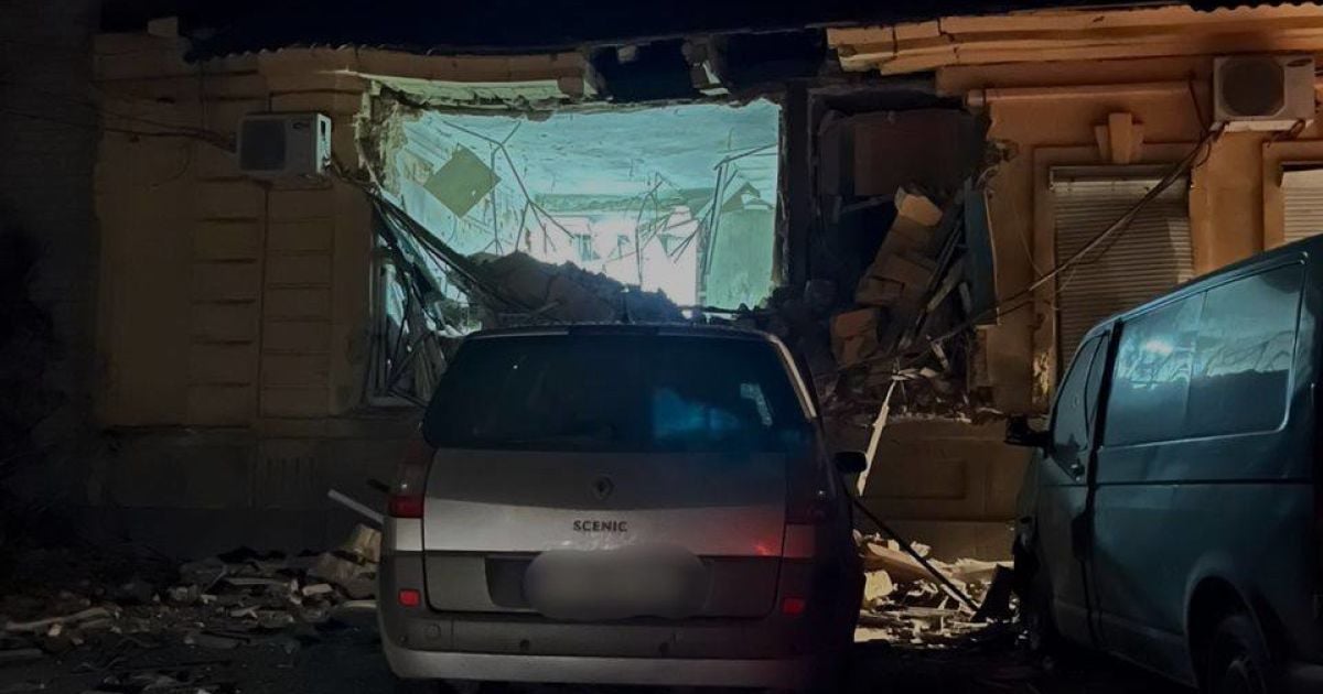Разрушение в Херсоне в результате атаки 19 декабря