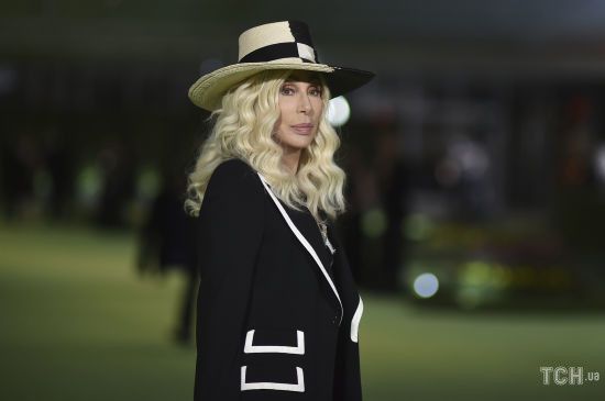 Співачка Шер заявила, що готова прийняти у своєму будинку українських ...