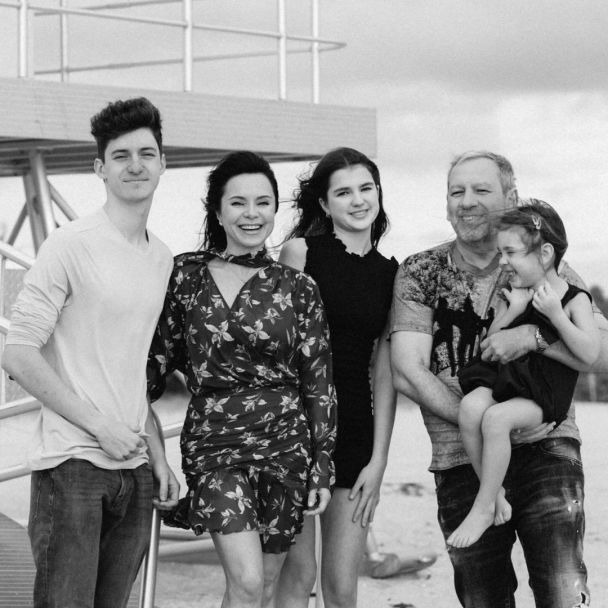 Лілія Подкопаєва з чоловіком та дітьми / © instagram.com/podkopayeva_official