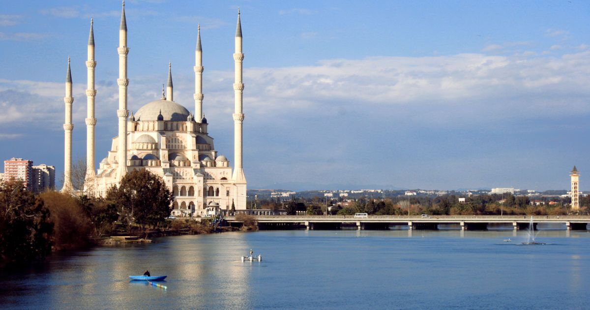 Украинские пользователи наиболее активно интересуются курортами Турции и Карпат