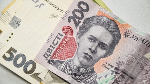 Почему не стоит накапливать пенсию на банковской карточке, чем это может грозить