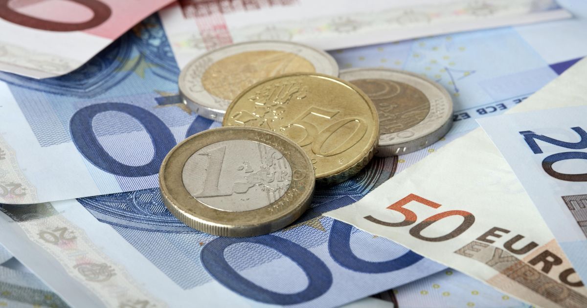 Каждому гражданину Финляндии планируют ежемесячно выплачивать по 800 евро
