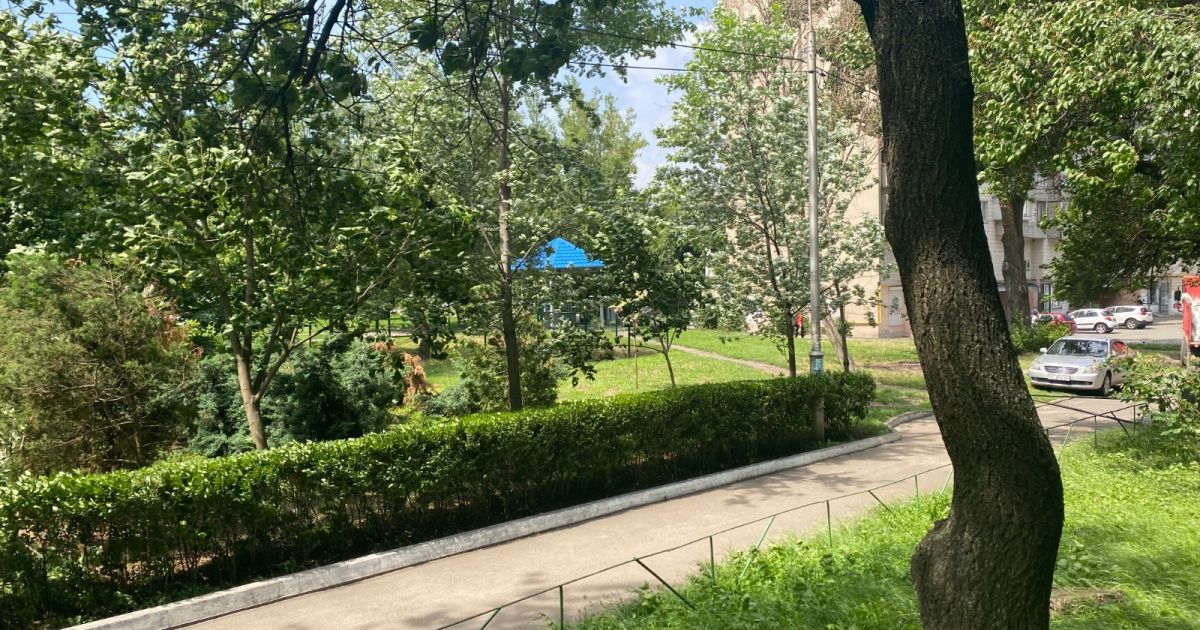 У Києві чоловік влаштував стрілянину на Голосіївському проспекті
