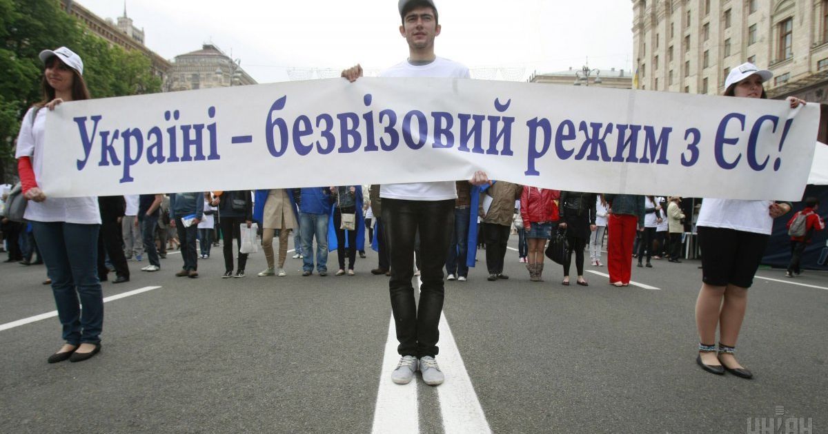 Германия и Франция готовят норму для быстрого приостановка безвизового режима - СМИ