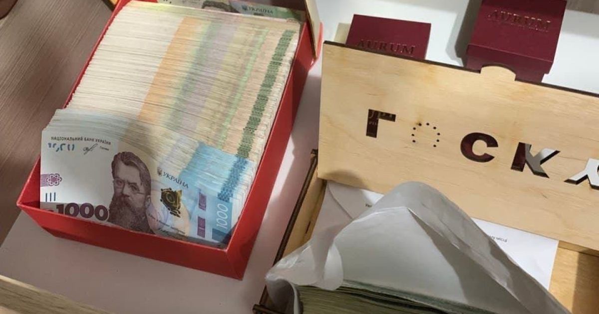 У Києві медпрацівниця та поліціянт організували схему фейкової вакцинації від коронавірусу