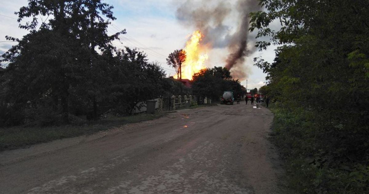 Вибух на спиртзаводі на Тернопільщині_3 / © ДСНС