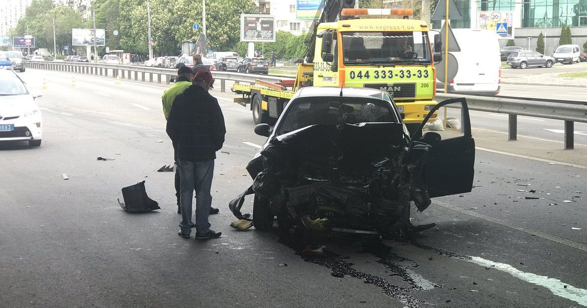аварія на проспекті перемоги_1 / © Krus / Twitter