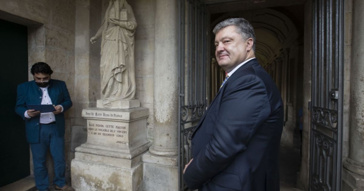 Россияне хотели украсть у нас историю, но мы этого не позволим - Порошенко про Анну Киевскую