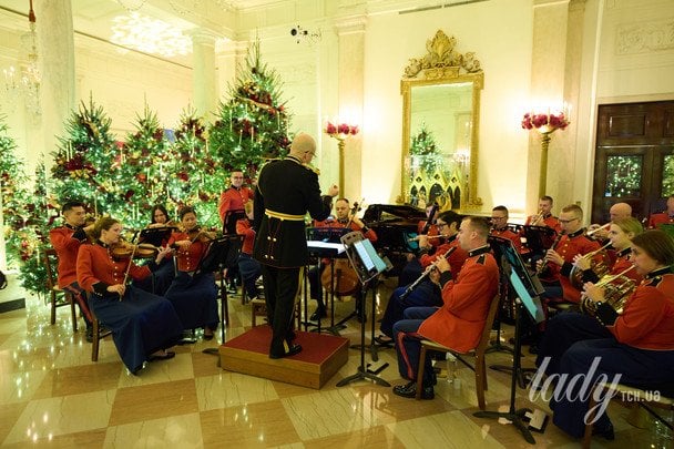 Меланія Трамп прикрасила Білий дім до Різдва 2025 року / © Associated Press