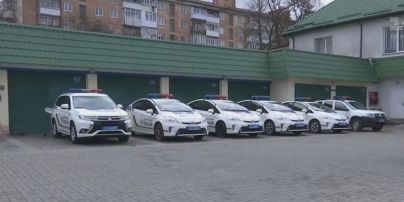 В Черновцах водитель-нарушитель при составлении протокола напал на копа