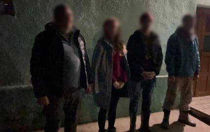 Прикордонники затримали 7 чоловіків та одну жінку з Харківщини, які хотіли незаконно перетнути кордон