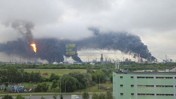 Вибухи розбудили Москву: дрони долетіли до НПЗ. Фото: Exilenova+