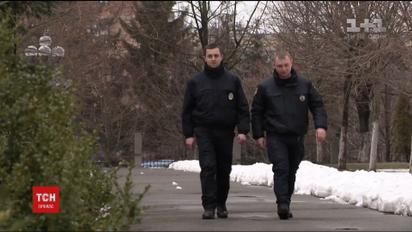 На столичній Троєщині чоловік кинув гранату у патрульних