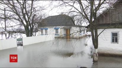 Київщина страждає через весняну повінь
